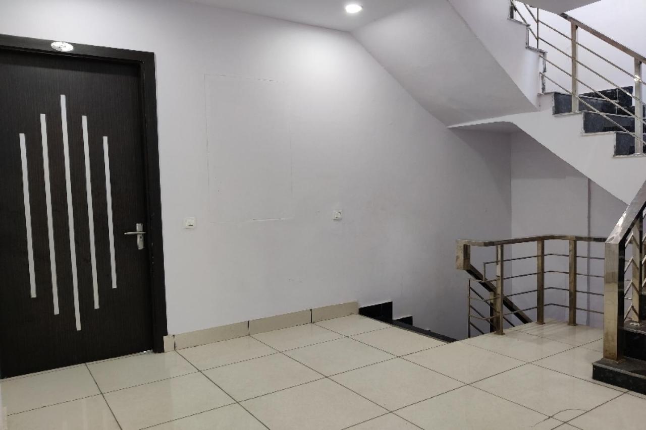 Oyo Hotel Laksh Kurukshetra Buitenkant foto
