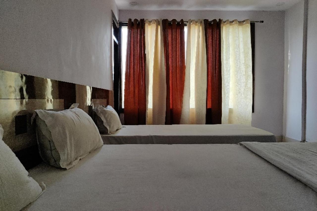 Oyo Hotel Laksh Kurukshetra Buitenkant foto