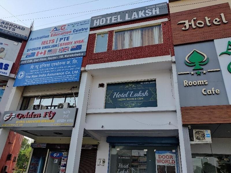 Oyo Hotel Laksh Kurukshetra Buitenkant foto